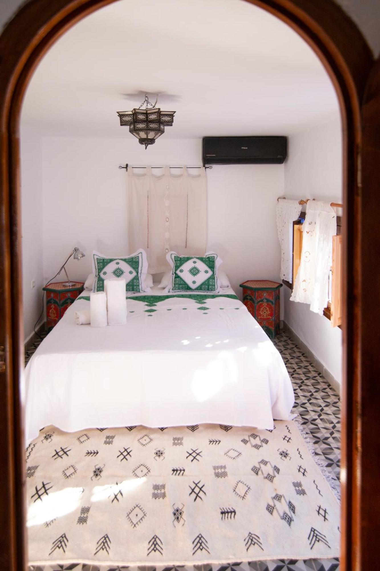 Dar Yamina Andalusi Hotel เชฟชาอูน ภายนอก รูปภาพ