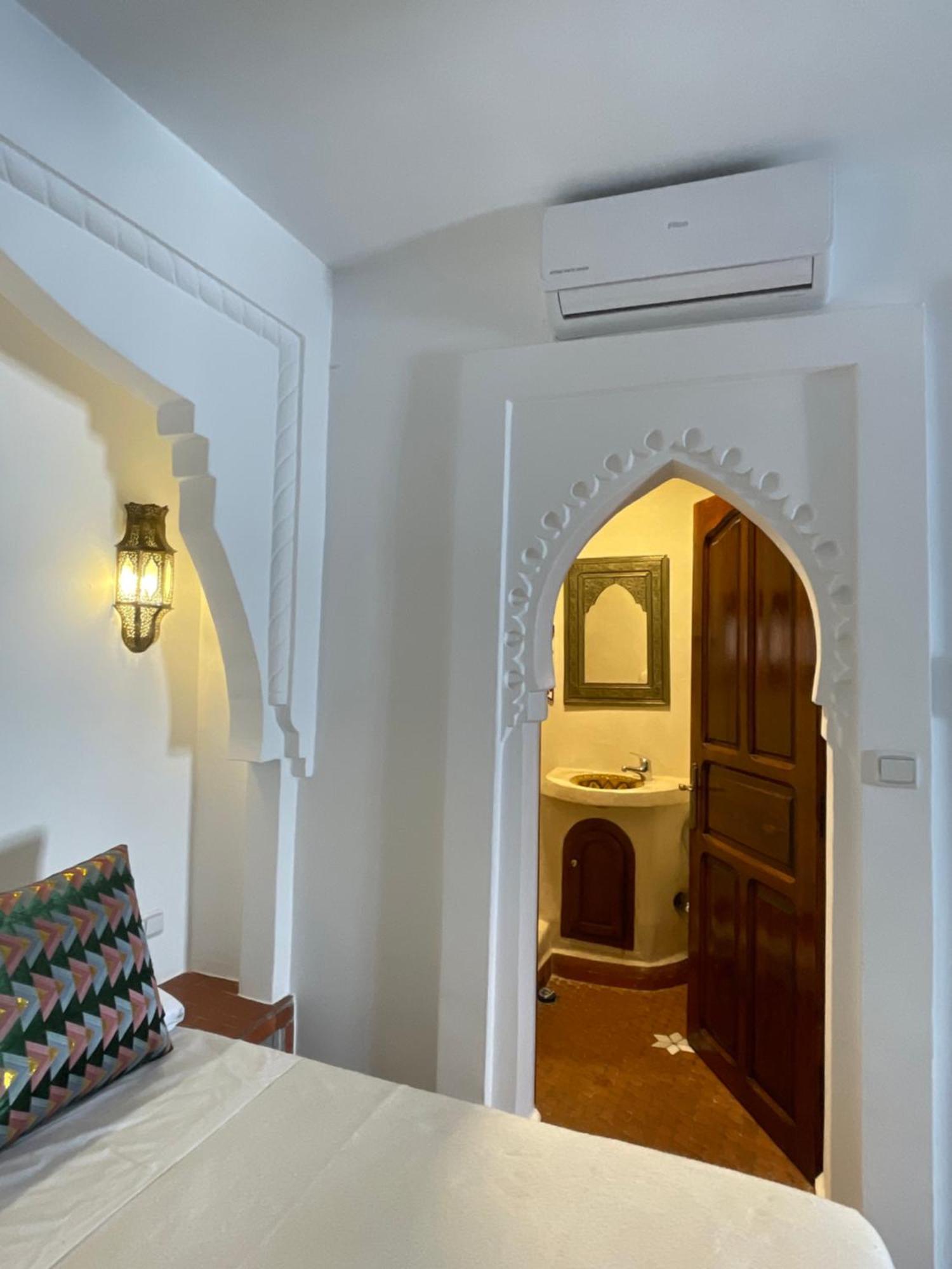 Dar Yamina Andalusi Hotel เชฟชาอูน ภายนอก รูปภาพ